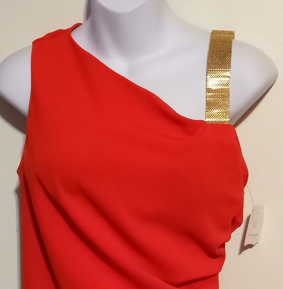 🛍️ BUNDLE ONLY🛍️Vintage Chic Red Midi Dress with Gold Strap Accent - Picture 2 of 11